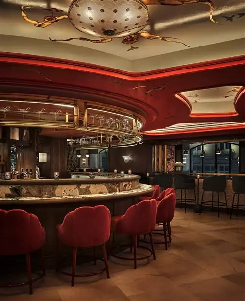 Коктейль-бар ISA в отеле Four Seasons Madrid