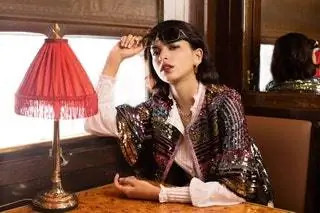 Может быть, дело не в пункте назначения…