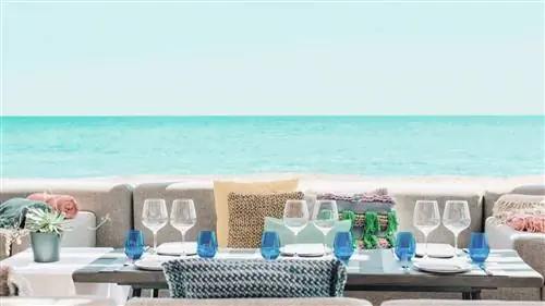 Пляжный бар Blue Ibiza