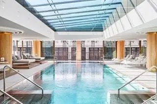 Крытые бассейны Отель Four Seasons Крытые бассейны Отель Four Seasons