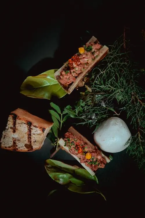 Кабачки и тартар.