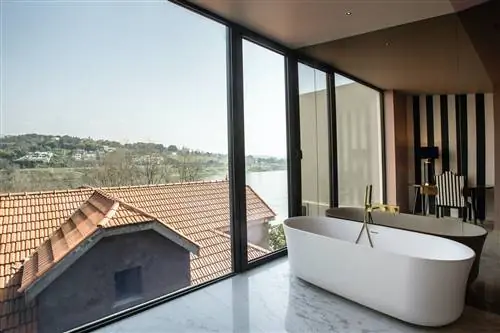 Вид из комнаты 208.