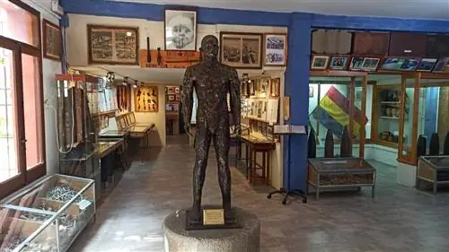 Интерьер Музея битвы при Харама-Морате в Тахунья-Мадрид.