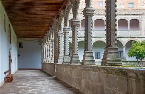 Королевский монастырь Санто-Томас-Авила.