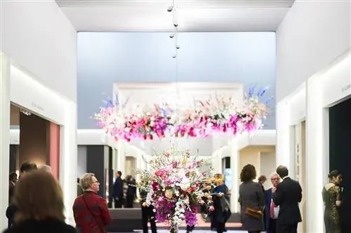 Вход в TEFAF Маастрихт