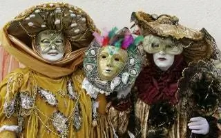 Празднуйте LANtroxu