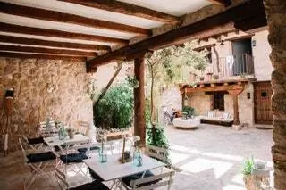 До 12 человек смогут насладиться этим уникальным сельским домом, который до сих пор хранит скелет своего первоначального 1920 года.…