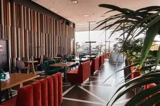 Людям, которые двигаются как рыба в воде во вселенной досуга Мадрида, ясно, что ресторан Ginkgo Sky Bar…