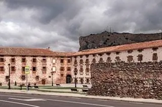 Эскарай.