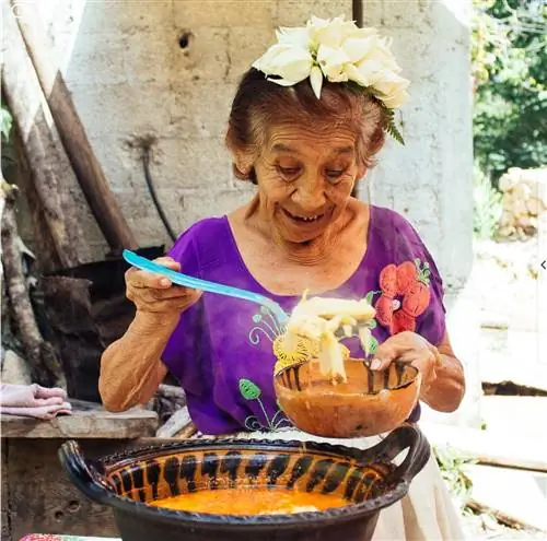 Миссис Эльпидия Эрнандес