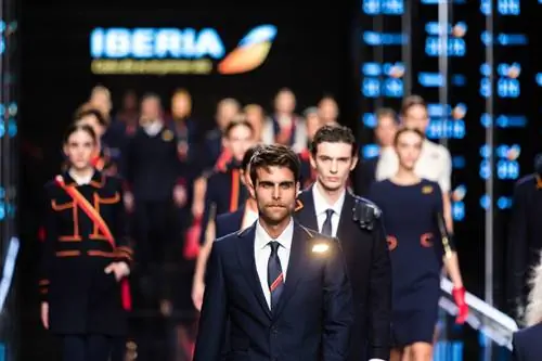 Iberia снова делает ставку на Терезу Хельбиг в дизайне своей униформы