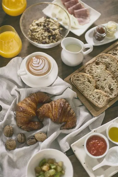 Завтрак в La Casona Azul de Corvera в Вильявисьосе.