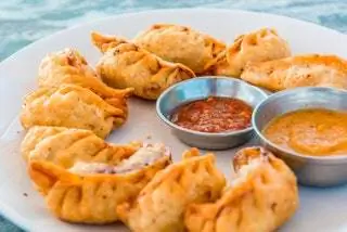 «Momos» в кафе «Эверест»