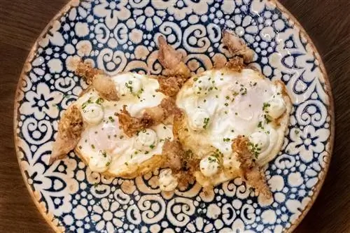 Яичница с кальмарами и тартарой от Аль Ладо