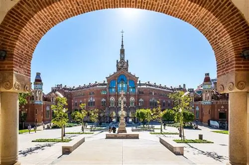 Модернистский корпус больницы Санта-Креу-и-Сант-Пау