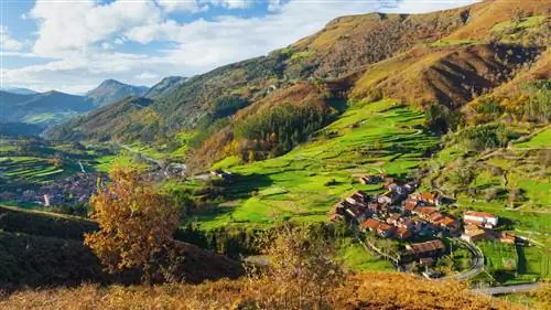 Кармона, самая гористая, животноводческая и ремесленная Кантабрия