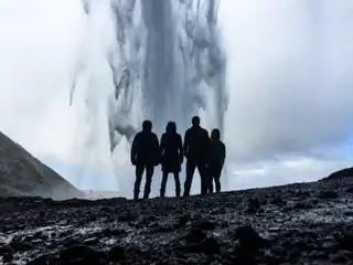 Seljalandsfoss водопад из его недр