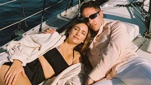 Ригоберта Бандини и Ализз на паруснике This is Med Barcelona