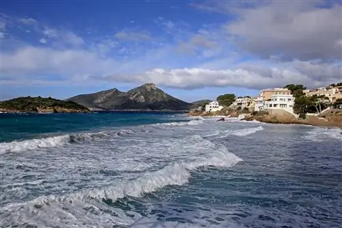 Вид на Драгонеру из Сан-Тельмо
