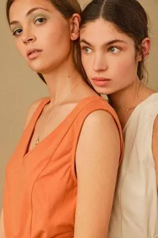 Эта модная студия одевает современных женщин так, чтобы они чувствовали себя комфортно и чувствовали себя уверенно. С мастерской, расположенной в…