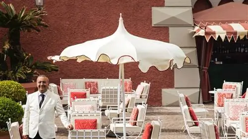 Жизнь в отеле: Амброджо Иаконо, бармен в отеле Mezzatorre & Термальный курорт