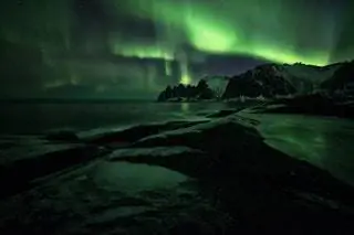 Ноябрьское северное сияние на острове Сенья