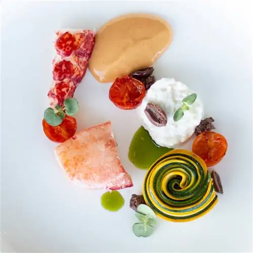 Искусство или закуска Дегустационное меню в ресторане The View, созданное известным шеф-поваром Андерсом Фернндезом.