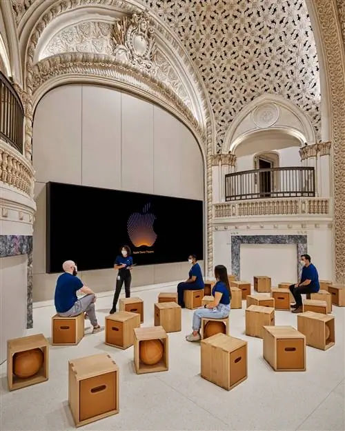 Форум был переработан для проведения сегодняшних сессий в Apple.