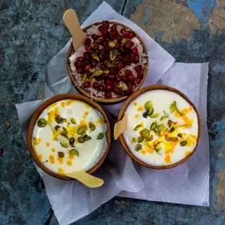 Сладкий ласси или хлеб масала