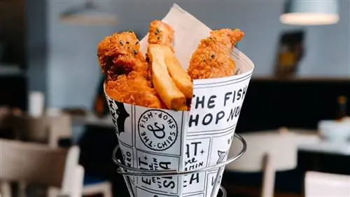Из Англии в Мадрид с остановкой в Барселоне: The Fish & Chips Shop