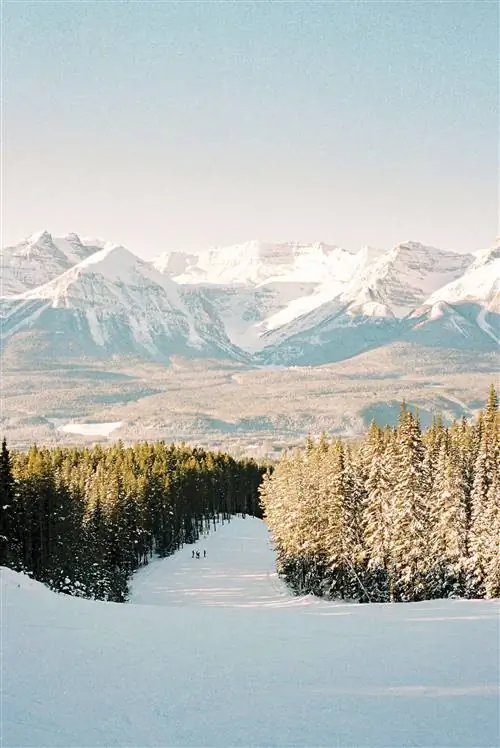 Панорама со станции Лейк-Луиз