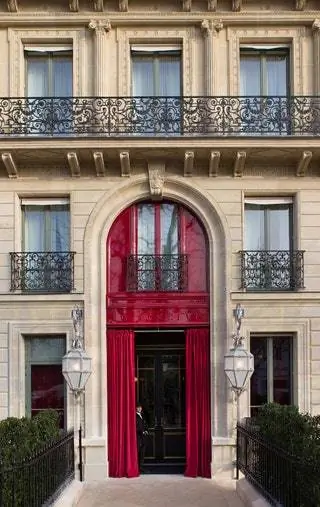 Божественный 5-звездочный спа-отель La Reserve Paris