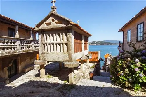 Зернохранилища - символы вечной Галисии