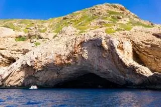 Природные купания на острове Кабрера
