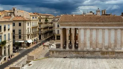Ним: маленький французский Рим