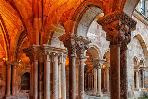 Монастырь Санта-Мария-ла-Реаль