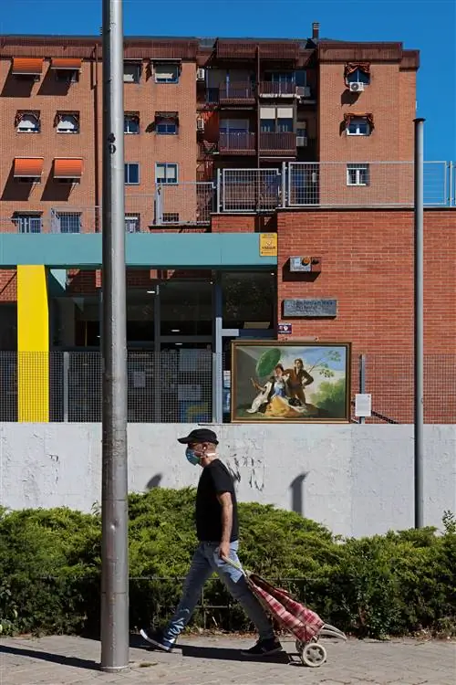 Муниципальная библиотека Пио Бароха Calle de Arganda 12 Зонтик Гойя