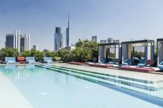 С подиума на кухню