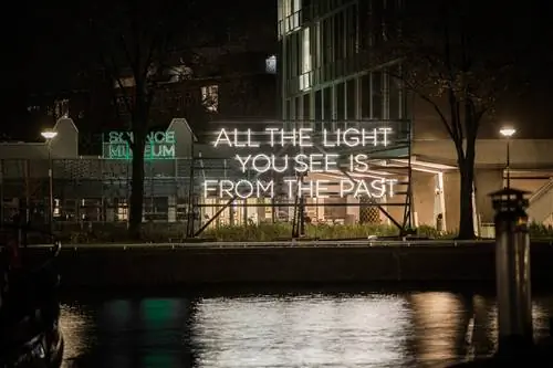 «Весь свет, который вы видите» Алисии Эггерт на Фестивале света в Амстердаме