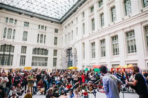 В Xmas Vibes Design Market пройдут концерты инди-поп музыки.