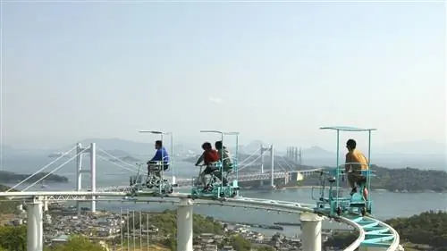 Эти американские горки с педальным приводом пугают (и сильно!) и не из-за скорости