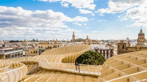 Бассейн на крыше AIRE Ancient Baths Sevilla. Бассейн на крыше AIRE Ancient Baths Sevilla.