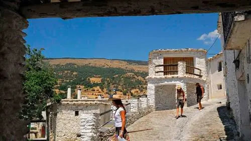 Лучшие города Испании для летнего отдыха