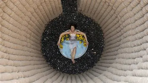 Это Casa Covida, глинобитная хижина, напечатанная на 3D-принтере