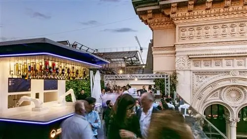 В The View робот-миксиолог приготовит вам аперитив