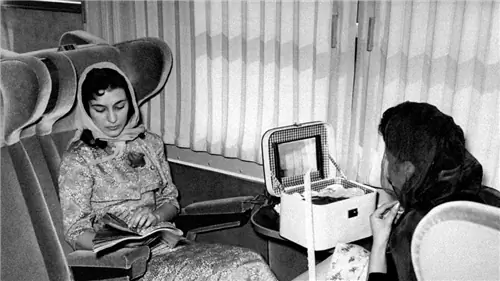 Мы делаем идеальную косметичку для праздников