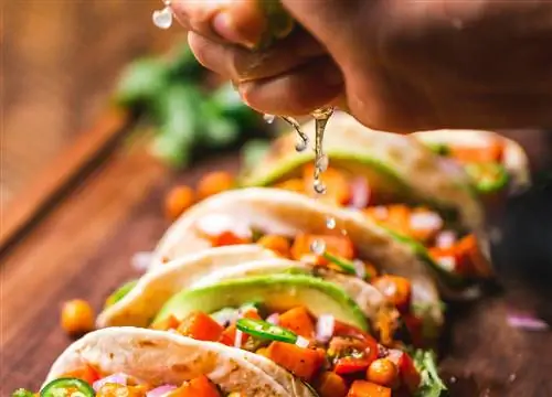 Хуан Мануэль Вальдес поделился своим рецептом утонувших тако.