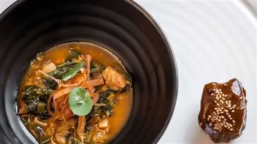 Медея, кусок целлулоида, превращенный в авторскую кухню