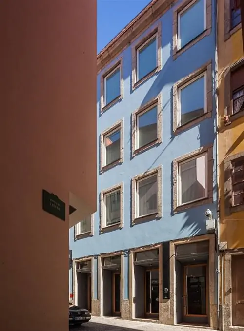 Фасад отеля Descobertas