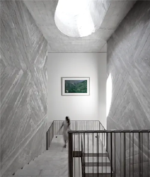 Лестница отеля do Conto